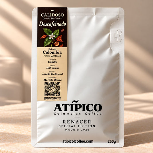 Bolsa de café descafeinado Calidoso de Atípico, edición Renacer Madrid 2026